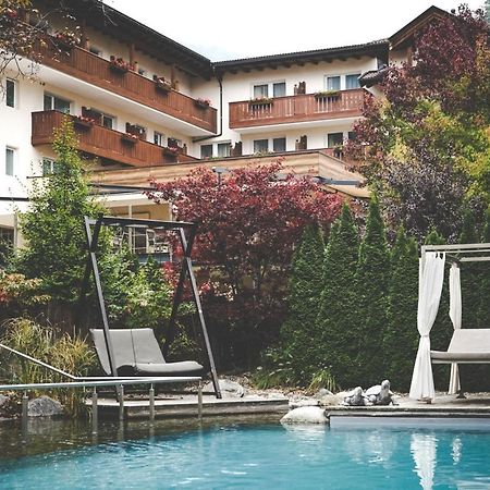 Wiesenhof Gardenresort San Leonardo in Passiria Eksteriør billede